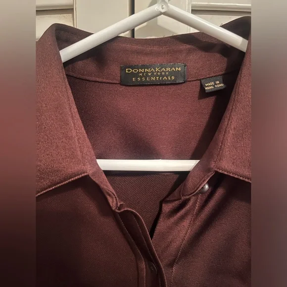 Donna Karan silk blouse. - Picture 2 of 4